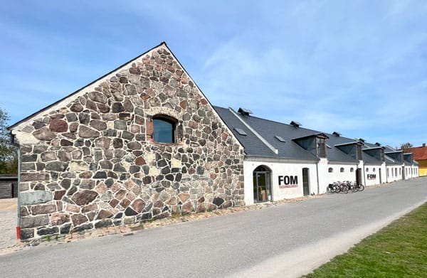 FOM Logo On Bryggergaarden Bryggergården